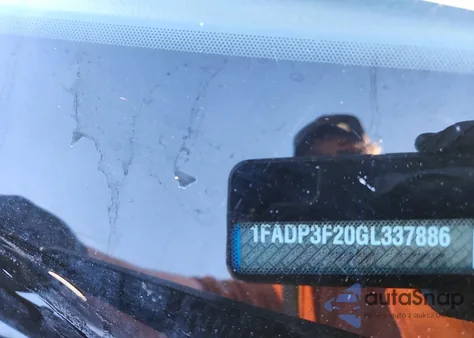 2016 Ford Focus Se z USA, uszkodzony, nr VIN 1FADP3F20GL337886